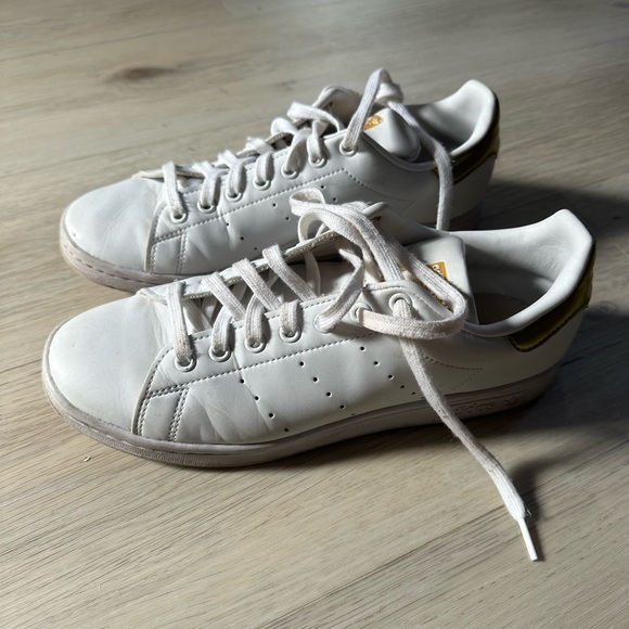 adidas stan smith white sneakers - Picture 2 of 3